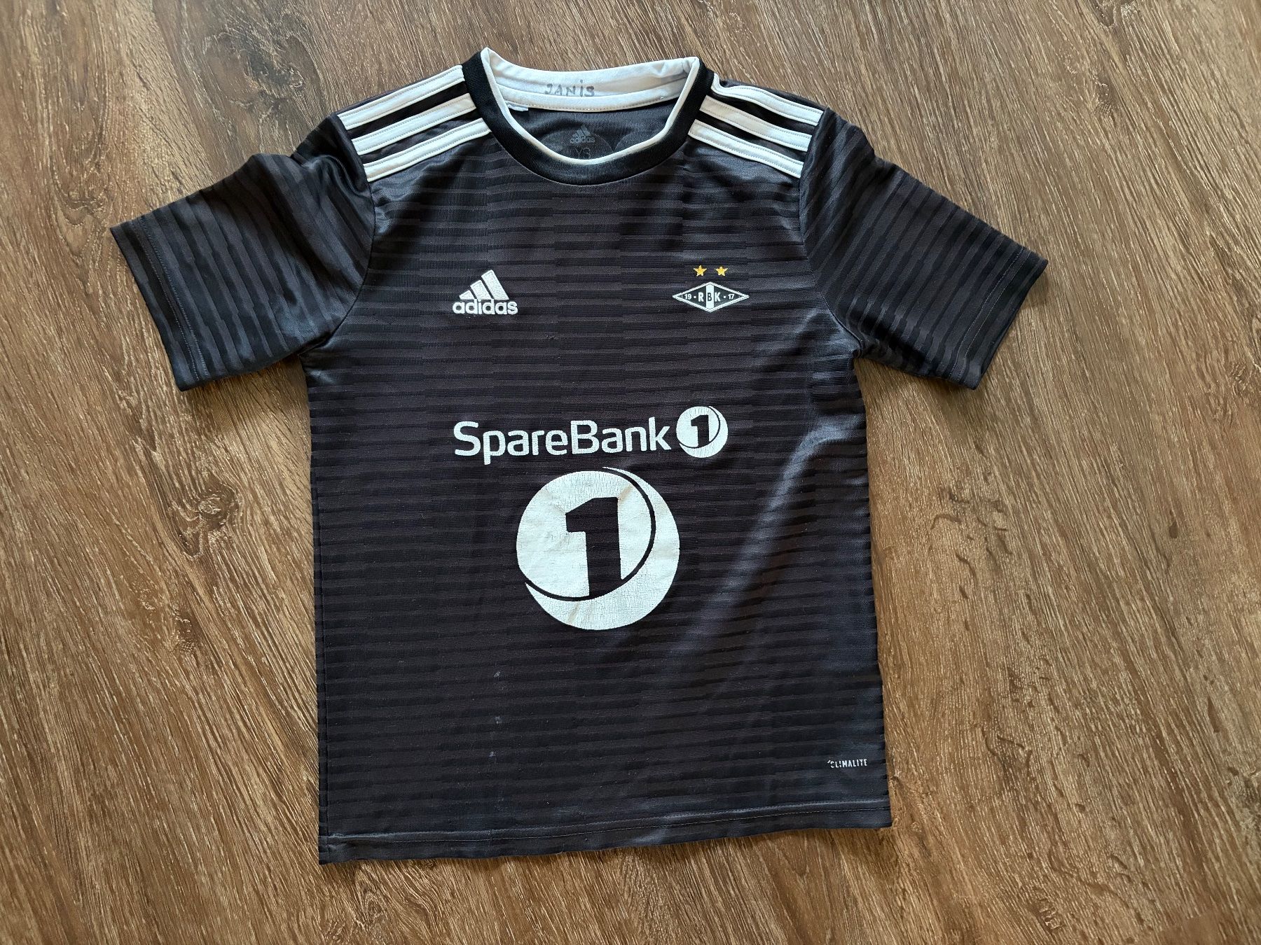 Adidas Scarpe, pantaloni & magliette da ginnastica: Rosenborg Trondheim Trikot – Usato da Muttenz venduto da bargain_hunter