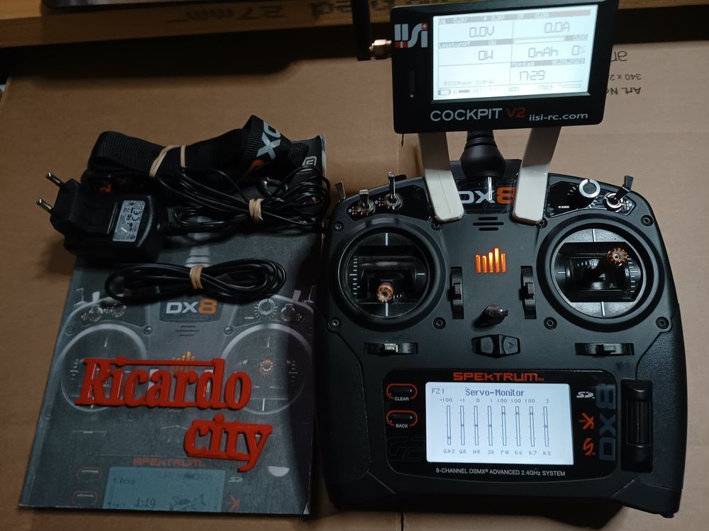 Spektrum DX8 G2 Fernbedienung mit iisi cockpit (Gebraucht) in Oberkulm ...