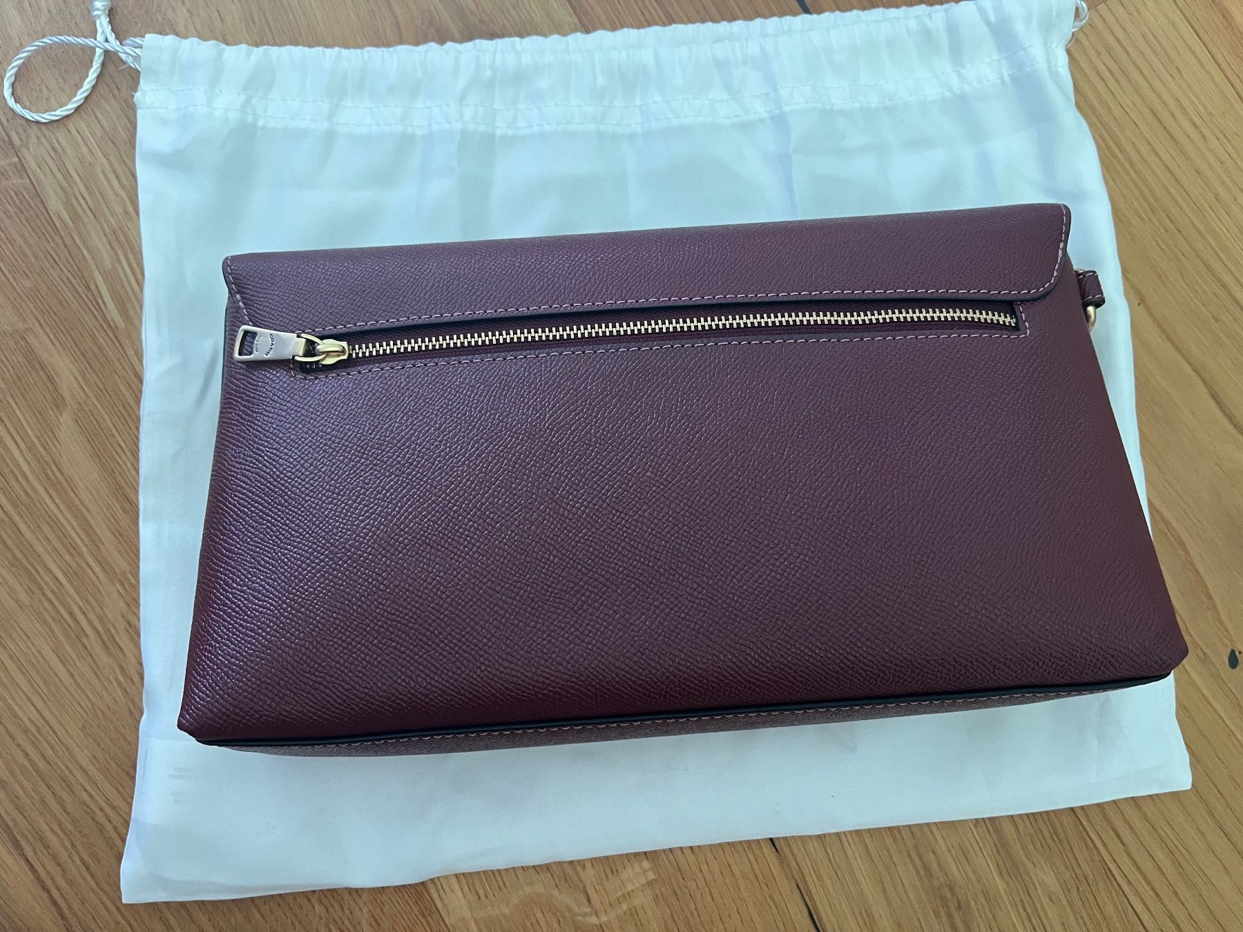Coach Sacs femmes: Coach Wine leather clutch – Neuf avec emballage d'origine à Reinach BL par pinklemonade 1