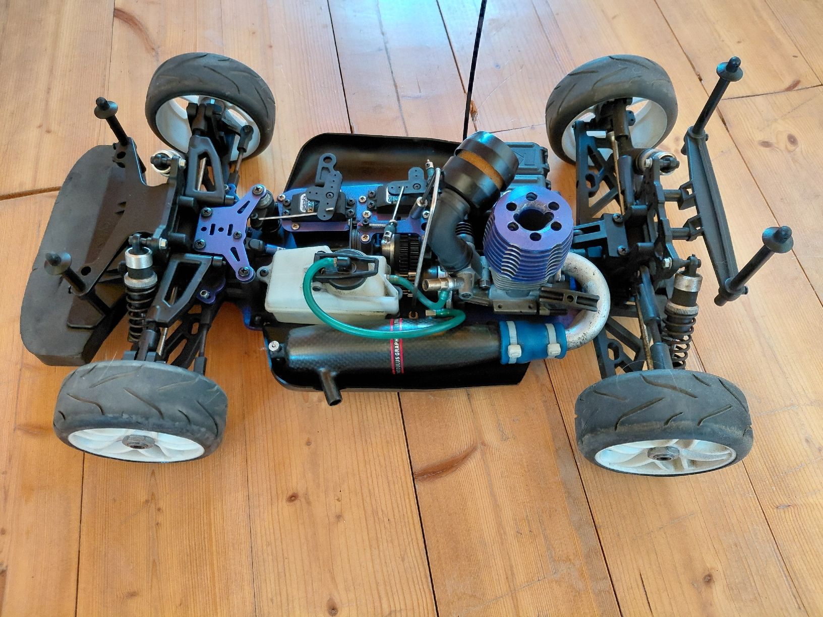 Giocattoli: Kyoscho RC Nitro Car 1/8 – Usato da Sax venduto da Ueli1995 2