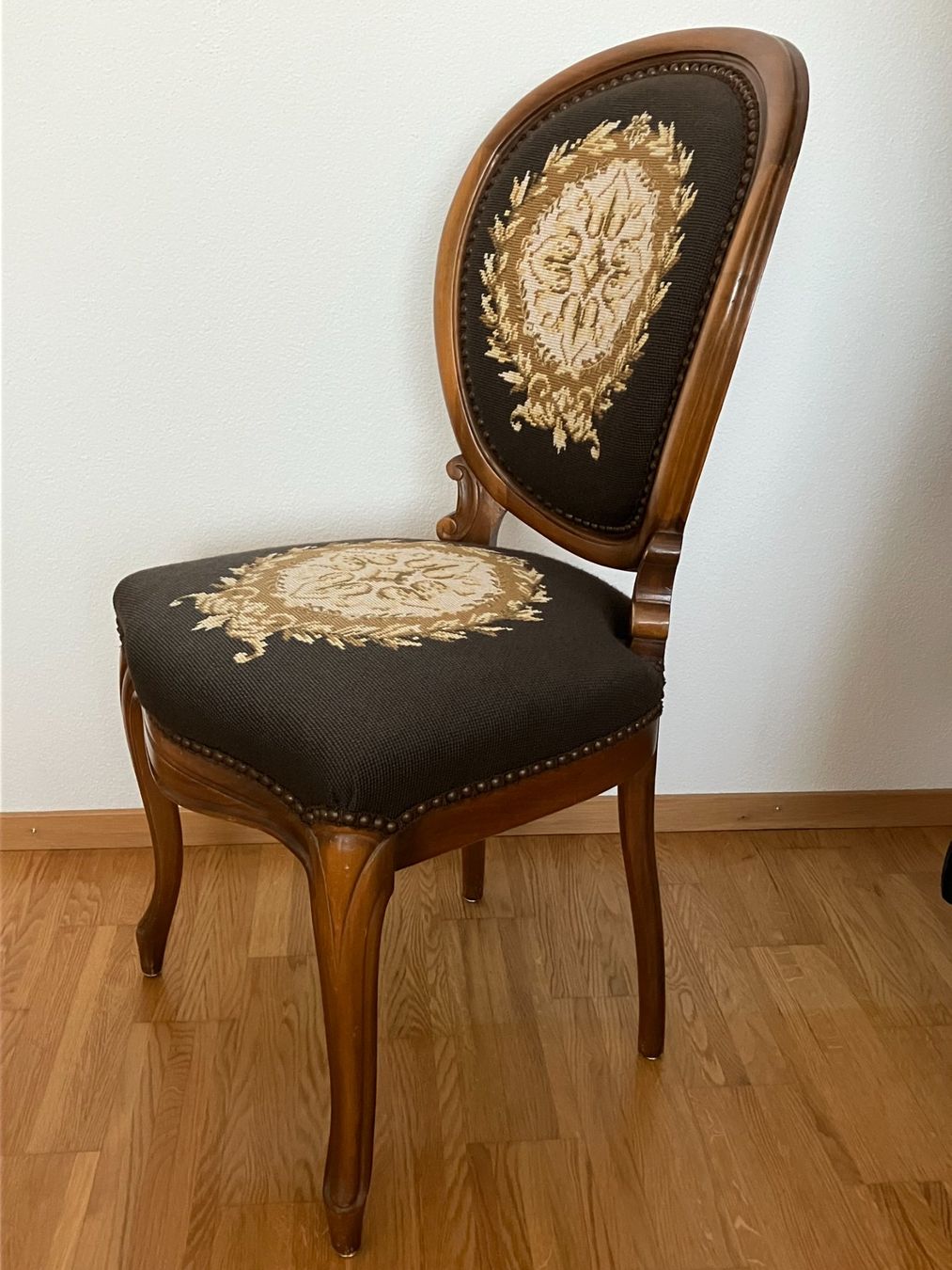 Poltrone: ANTIKER BIEDERMEIER-SESSEL mit Gobelin überzogen – Usato da Wil SG venduto da Mutzi02 2