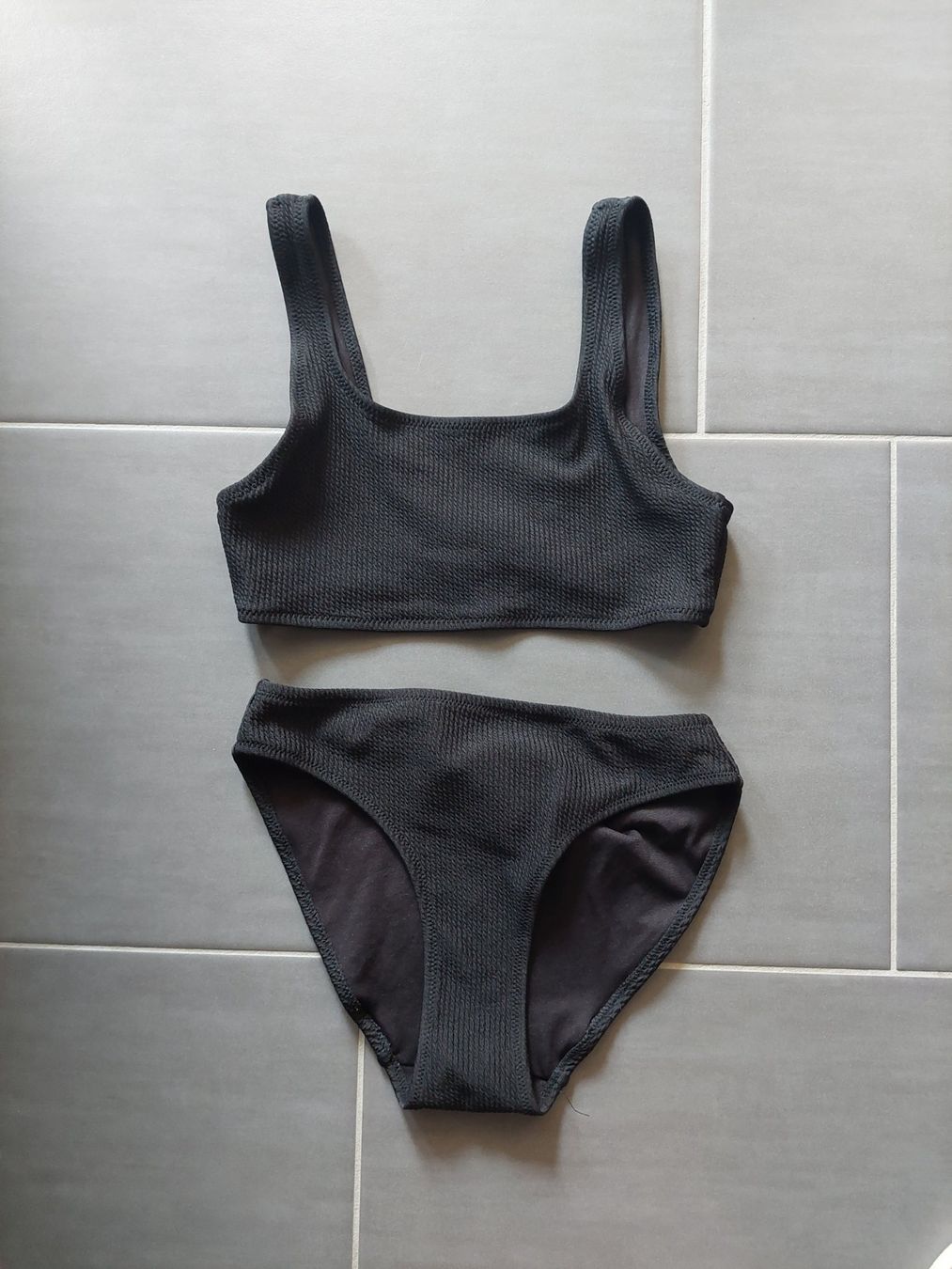 H&M Costumi da bagno & Bikini: Bikini Mädchen Grösse 134/140 – Usato da Bülach venduto da onkyo