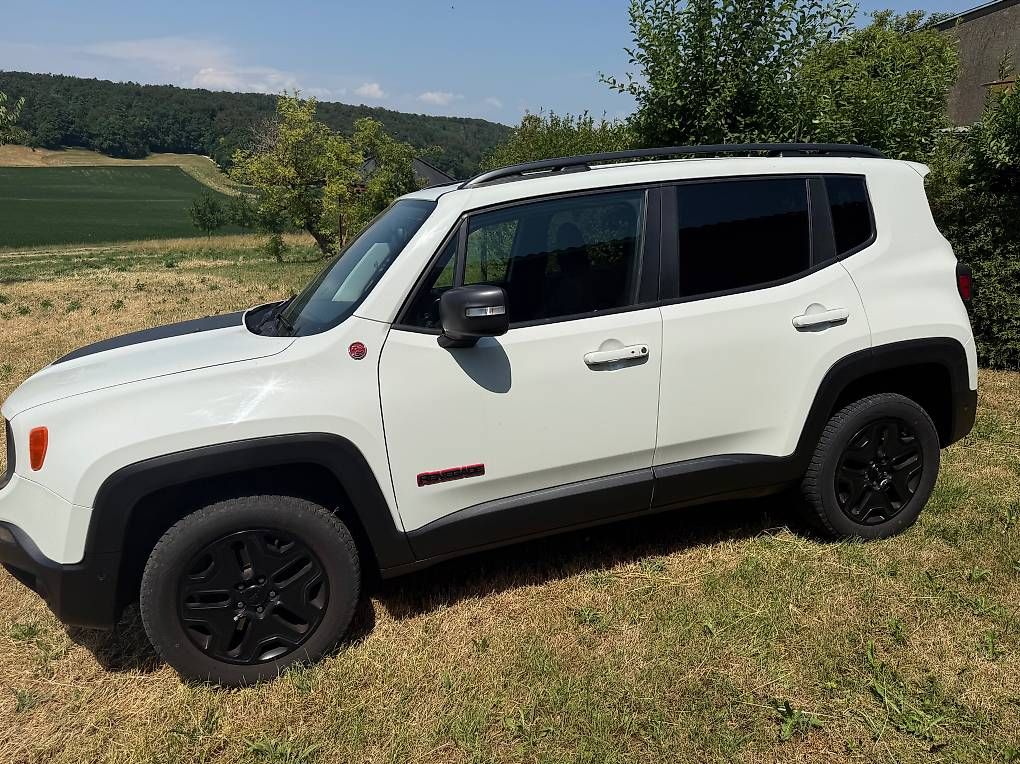 Jeep Automobili: Jeep Renegade 2.0 TD Trail Hawk – Usato da Metzerlen venduto da dre_h2d2