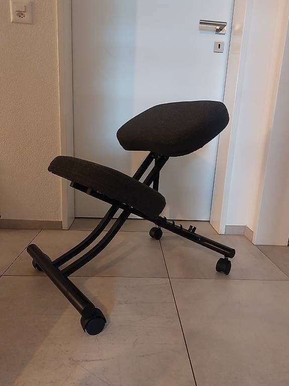 Ikea Sedie: Bürostuhl/Eifred/Kniestuhl – Usato da Triesen venduto da gab_cts9
