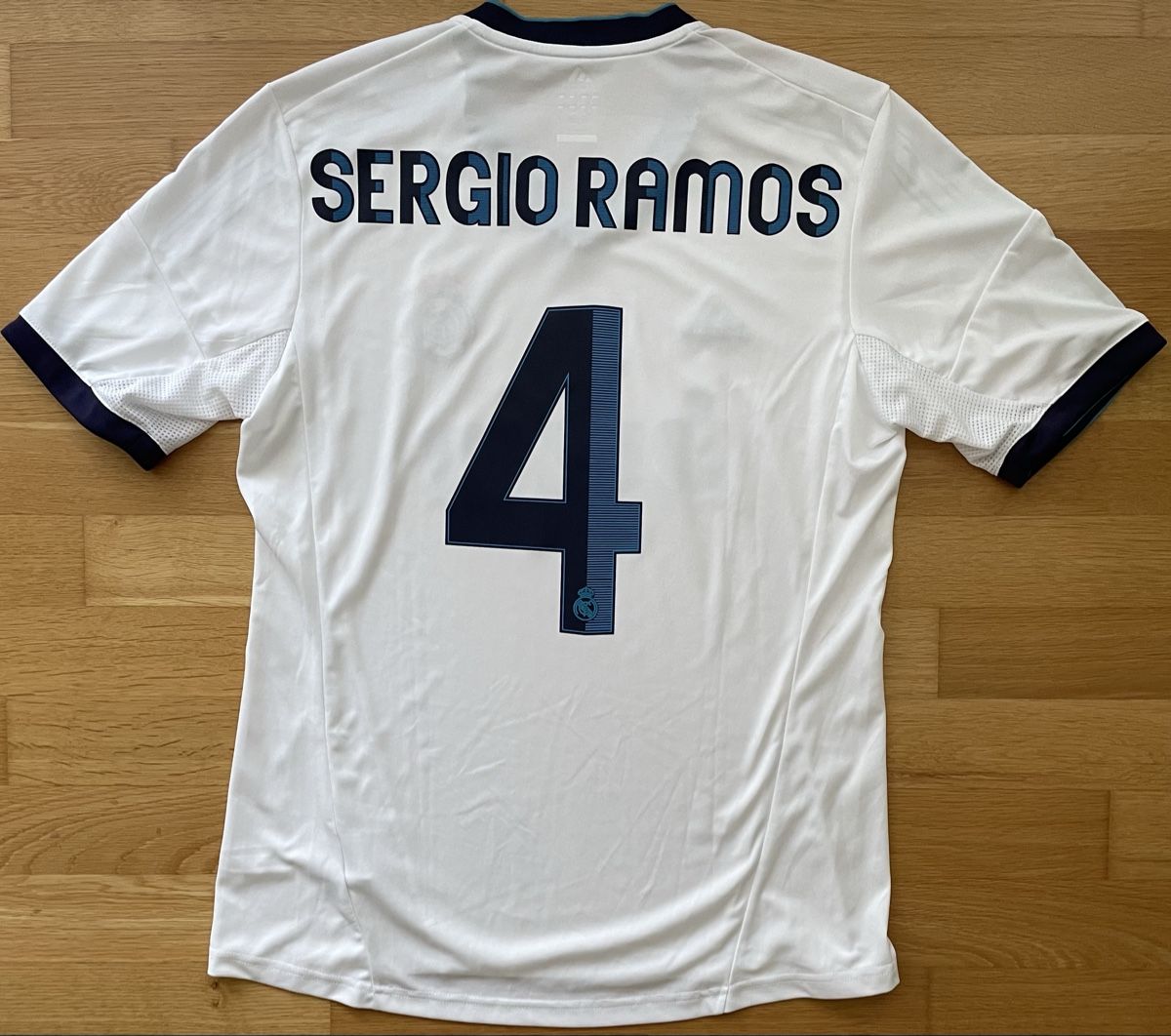 Real Madrid Canottiere & Pantaloni: Original Real Madrid 2012/2013 Ramos – Usato da Windisch venduto da RealJerseys