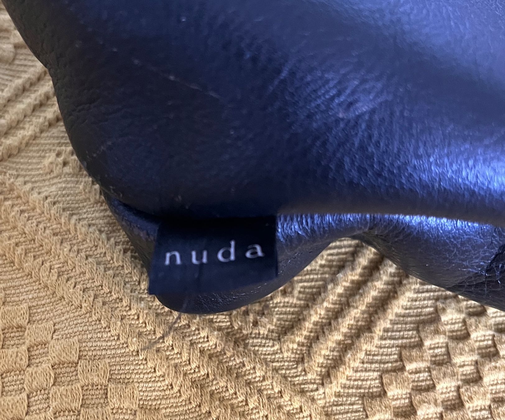 Taschen für Damen: Ledertasche "Nuda" – Gebraucht aus Tagelswangen von FreGa02 1