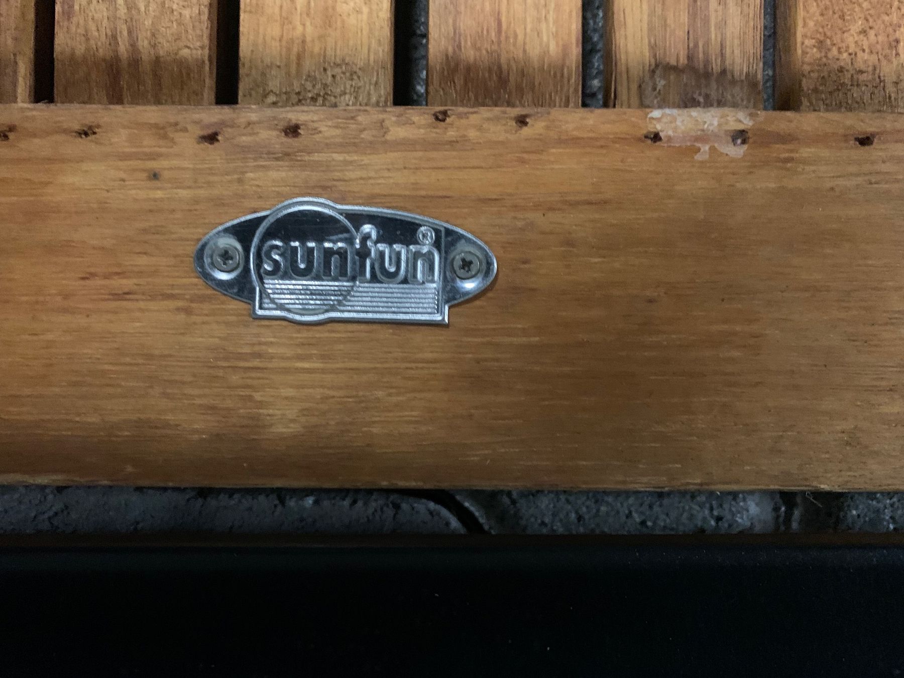 Tische: Garten-Balkon Holz Tisch – Gebraucht aus Biel/Bienne von maza06 2