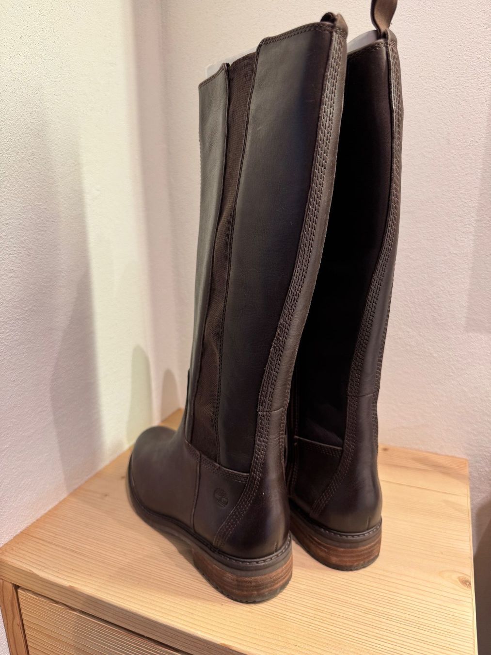 Timberland Scarpe da donna: Timberland Stiefel, echt Leder, Gr. 38.5, neu – Nuovo (secondo la descrizione) da Zweisimmen venduto da kakibe 1