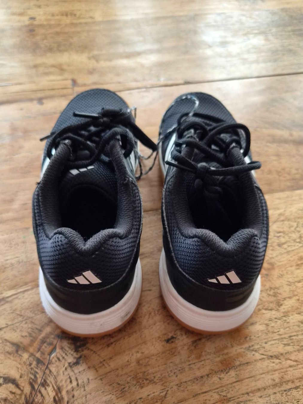 Adidas Chaussures garçon: Adidas Schuhe Gr.35 – D'occasion à Oberrieden par Raja011 4