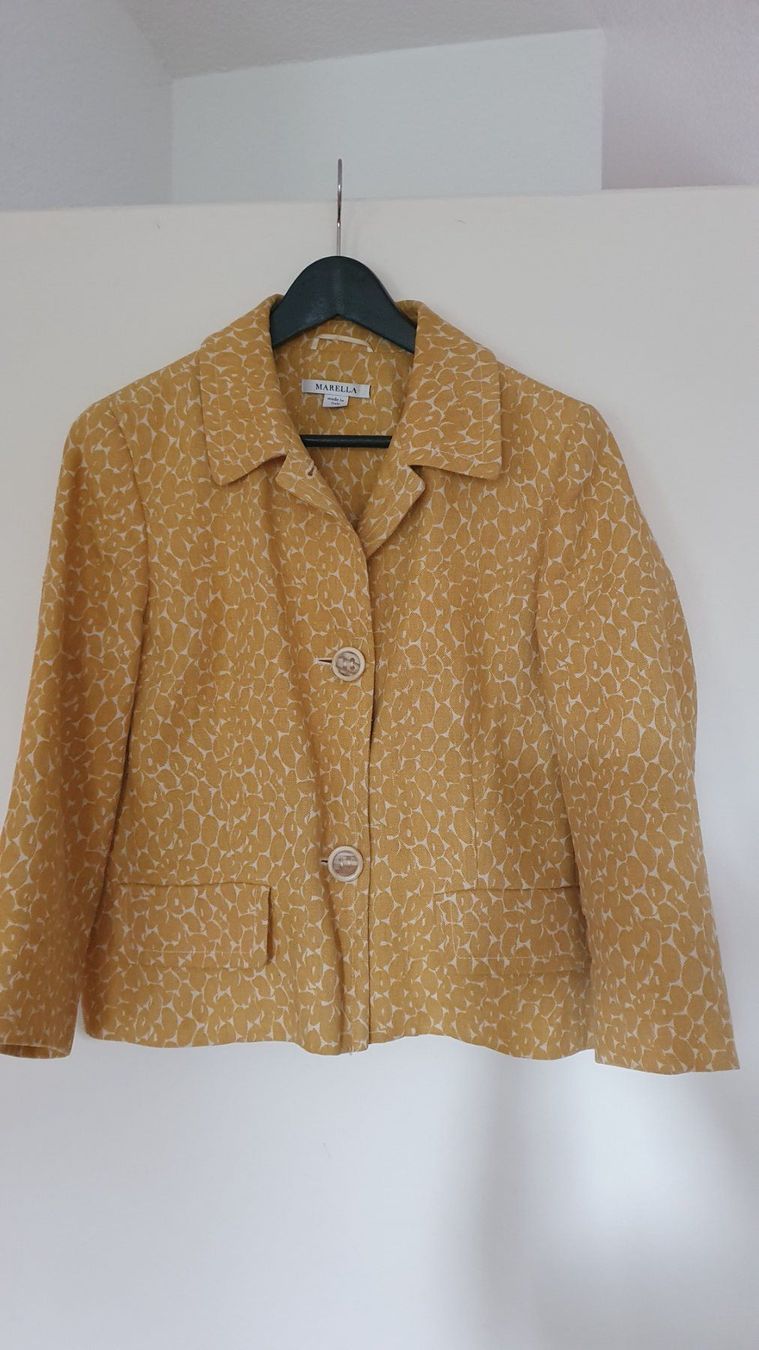 Lotti di vestiti: Leinenjacke mit passendem Shirt in Gelb – Usato da Brüttisellen venduto da Kluba 1