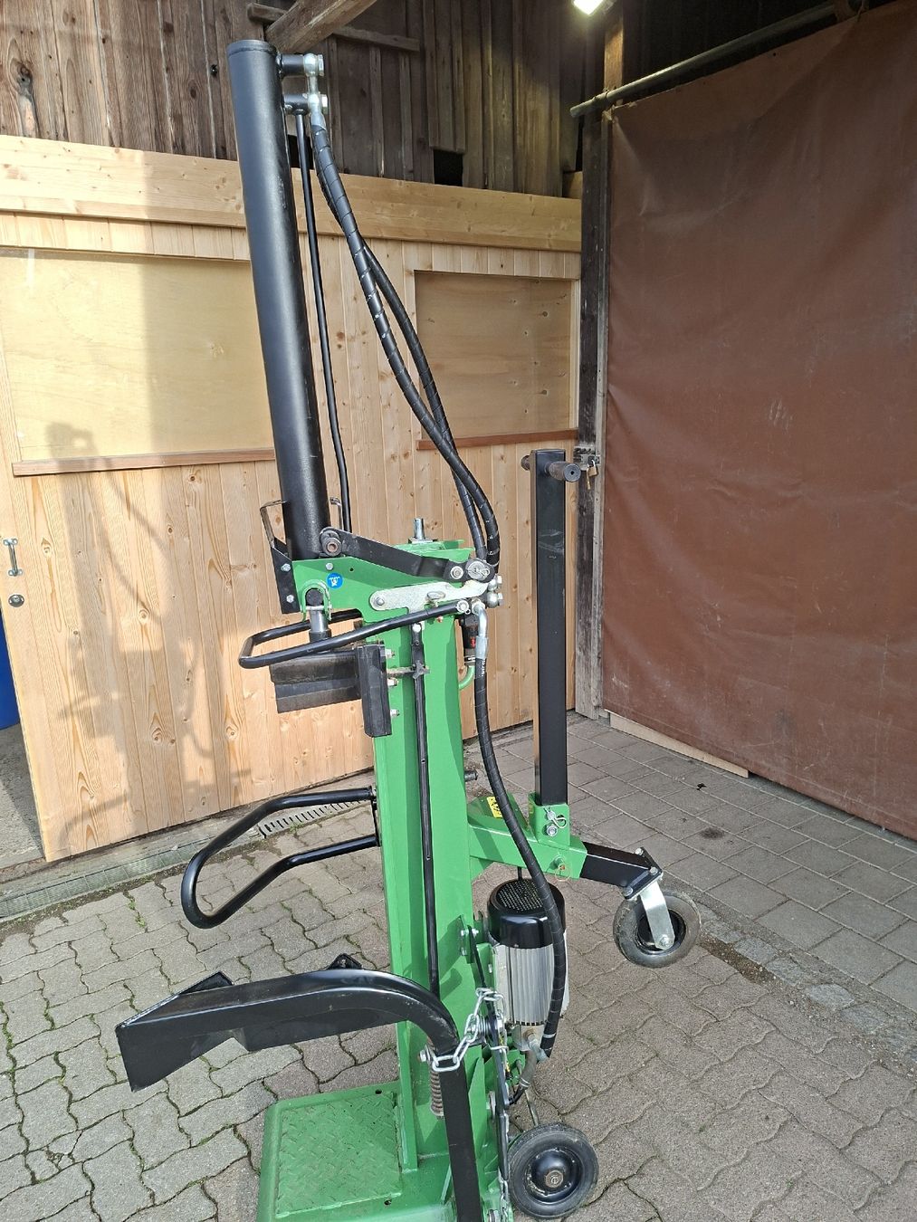Tutte le macchine: Holzspalter 14 Tonne, 400V – Usato da Niederuzwil venduto da peter. 6