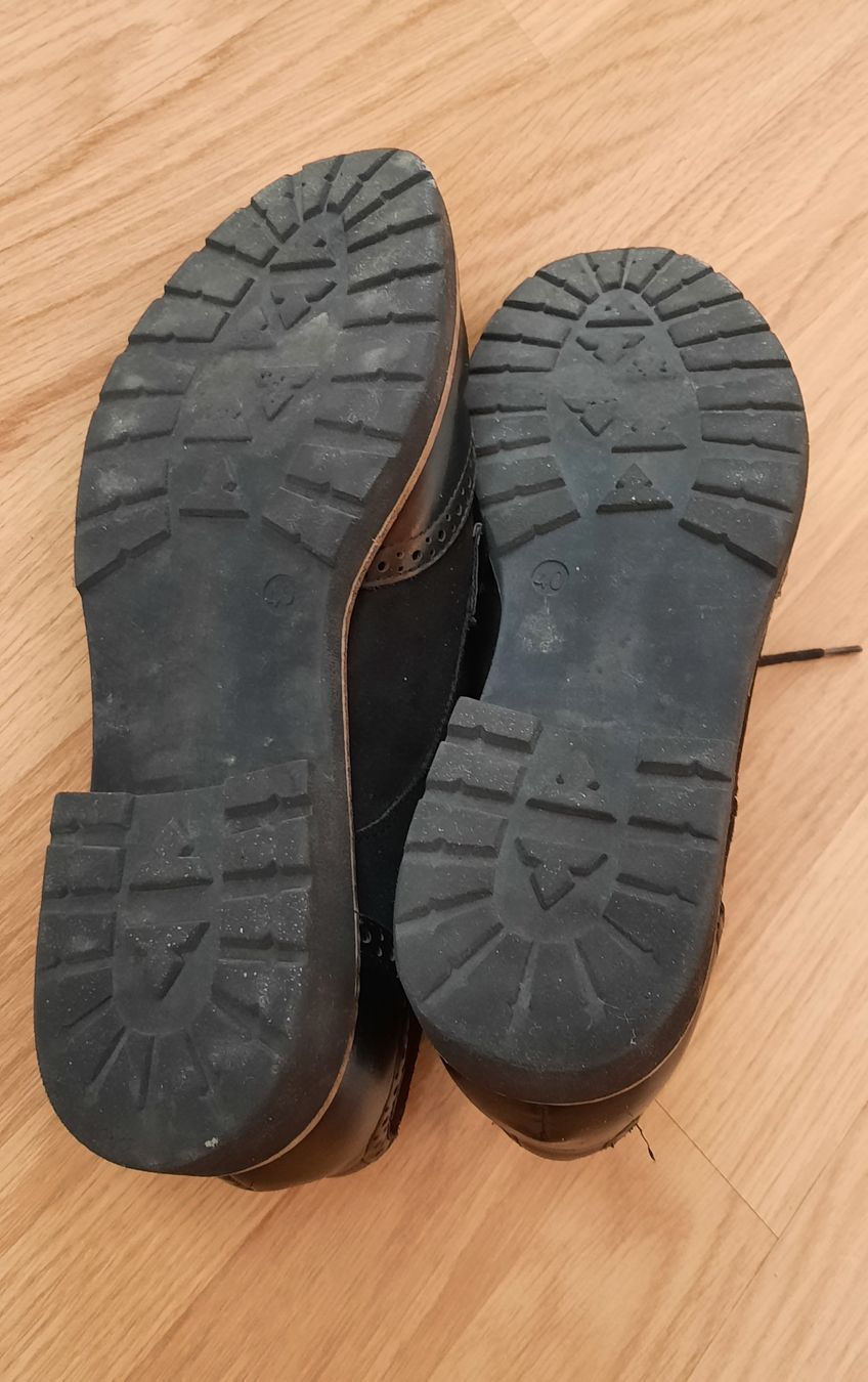 Scarpe da uomo: Schwarze Schnuerschuhe, Gr. 40, Echtleder, Top – Usato da BRUNNEN venduto da Sole21 5