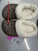 Warme Crocs Clogs Braun/Weiss, Gr. 30-31, Top!