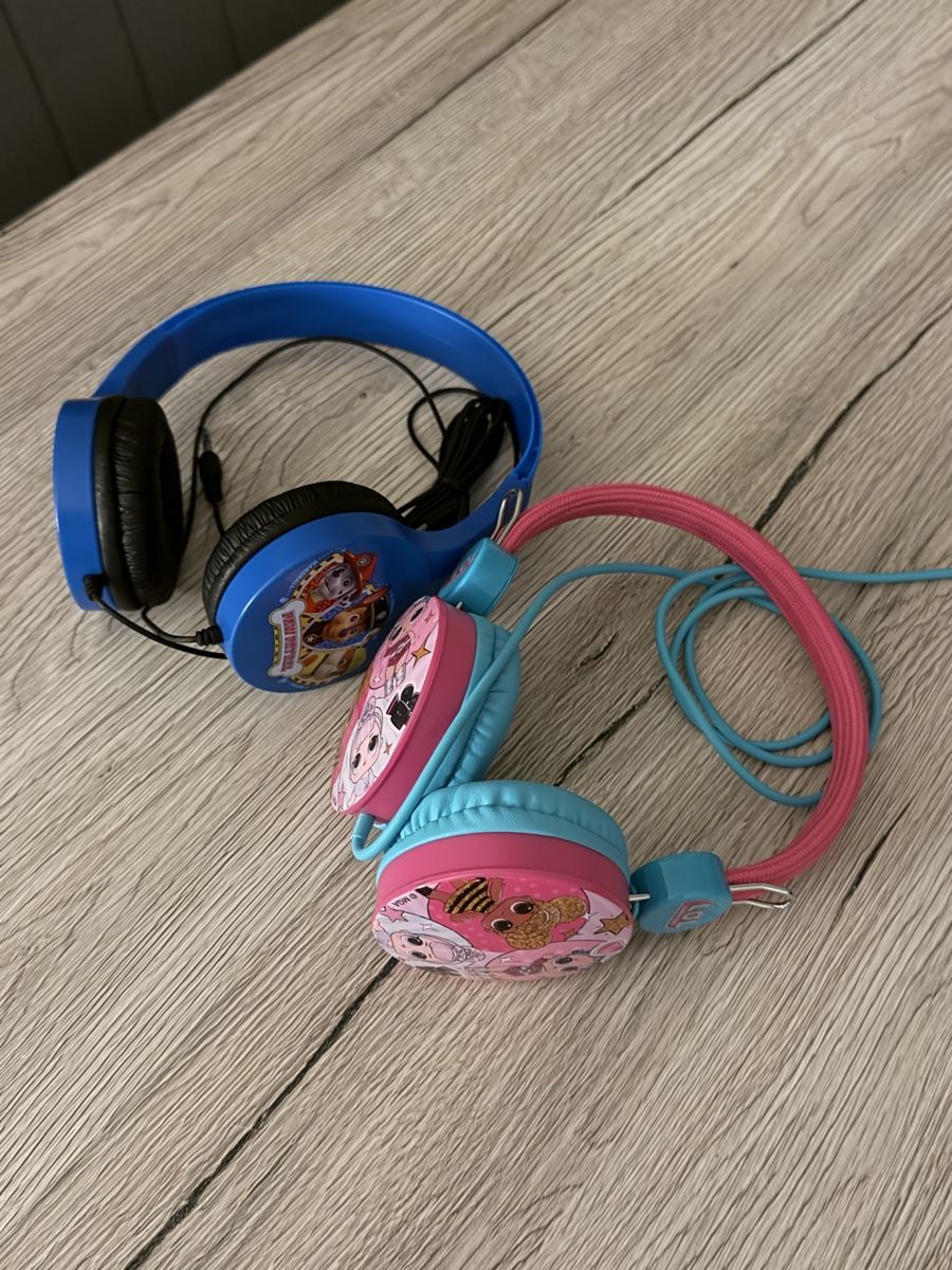 Kopfhörer: Kinder Kopfhörer Set 2 Stk. blau rosa – Neu (gemäss Beschreibung) aus Wettingen von Joelds98 1