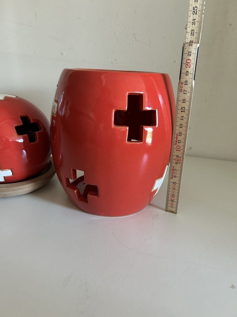 Toutes les décorations: 1 August Kerzengläser handgemacht Schweizerkreuz – D'occasion à Schenkon par Paedy5 2