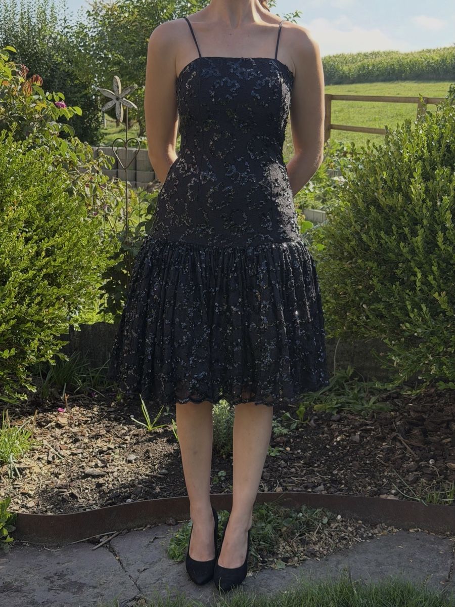 Vestiti: Kleid Schwarz Pailletten Grösse 36 – Usato da St. Gallen venduto da irina1234 2