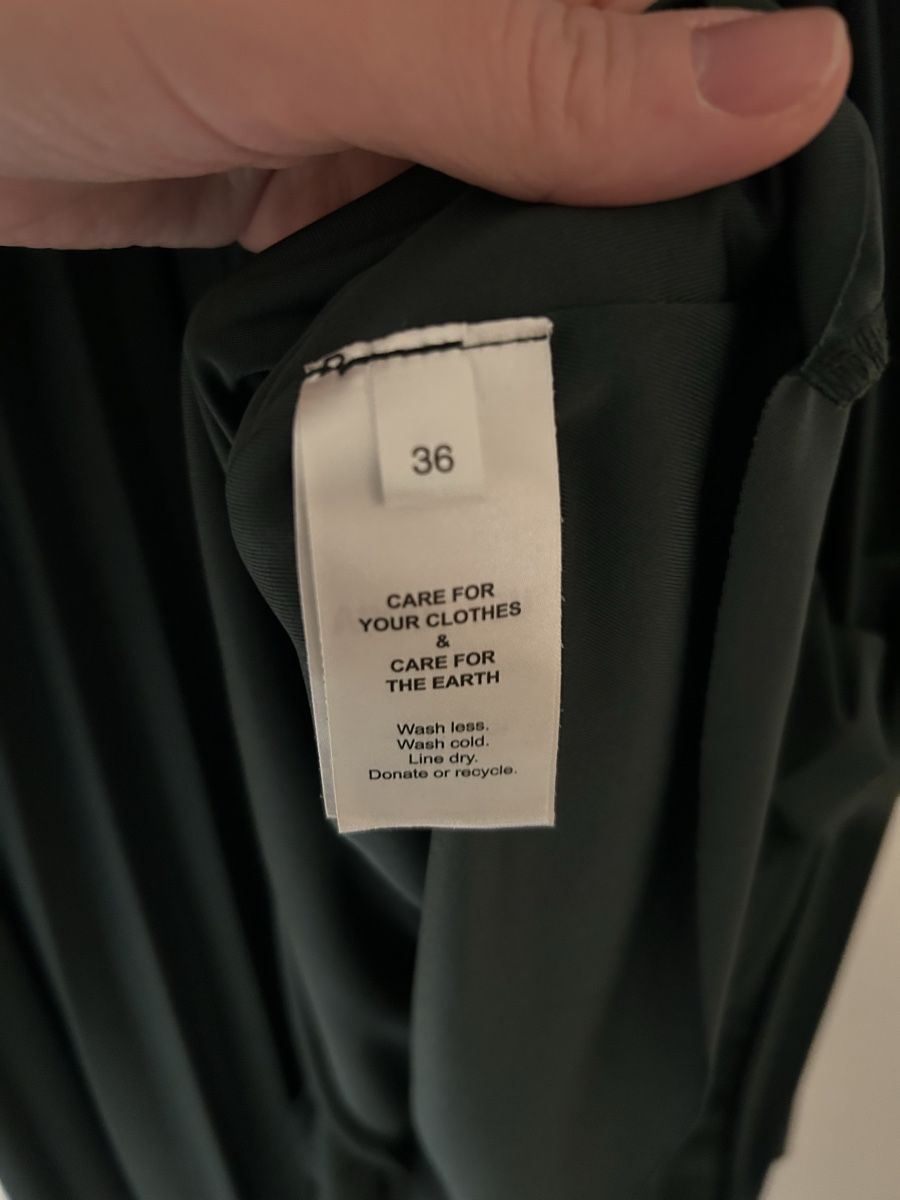Vestiti: Dunkelgrünes Kleid, Grösse 36 – Usato da Goldswil venduto da Juli20 2