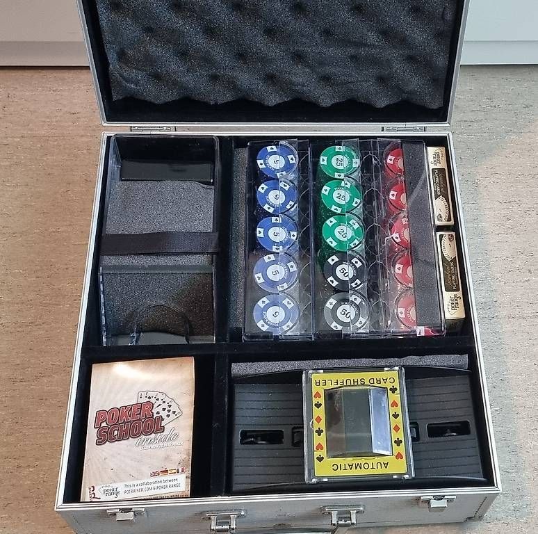 Giochi: Pokerkoffer – Usato da Zürich venduto da NachtRocker 1