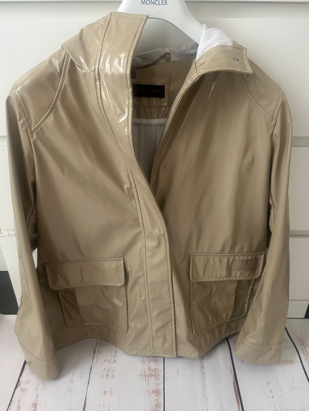 Socken: Stylish vynil rain coat Trussardi S size – Gebraucht aus Zürich von Ferienan 3