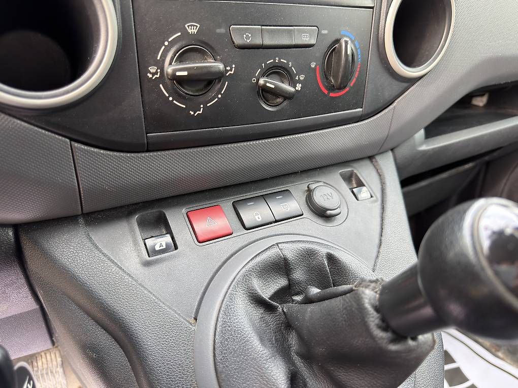 Veicoli commerciali: Peugeot Partner 1.6i (COLLAUDATO) – Usato da Agno venduto da jonnyautosagl 7