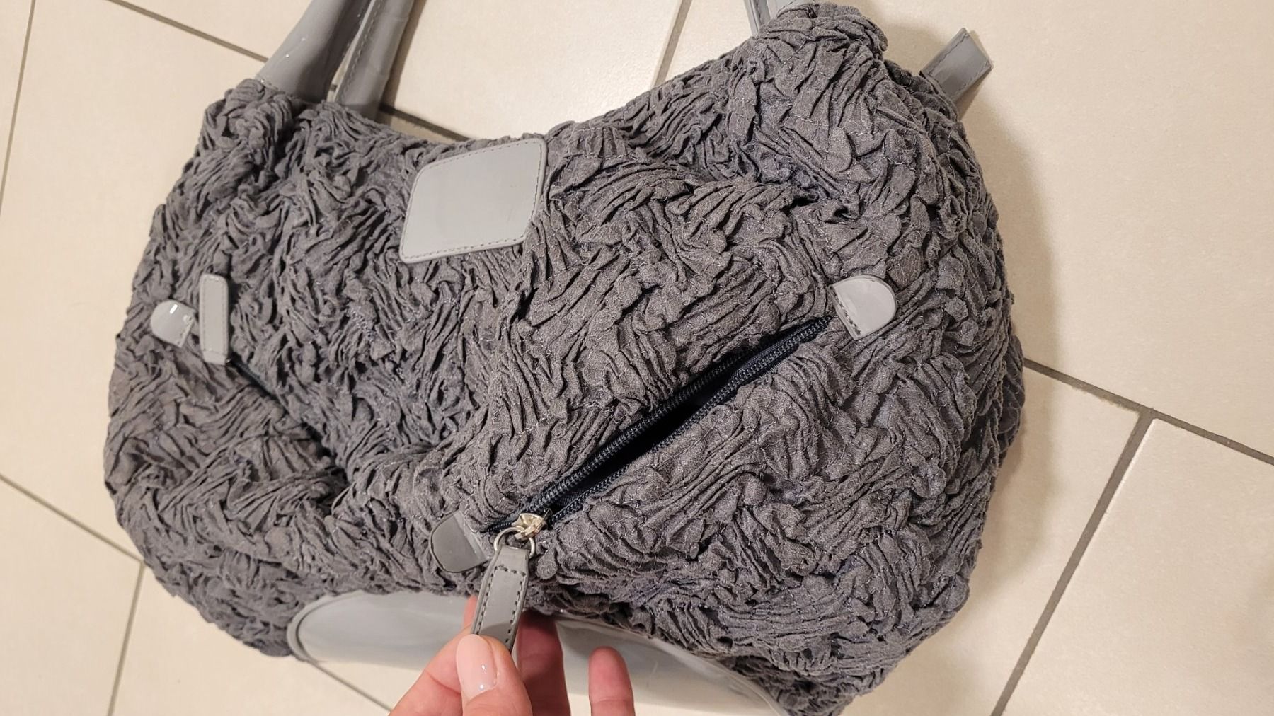 Borse da donna: Handtasche grau Topteam München – Usato da Schaan venduto da car_wrv2 5