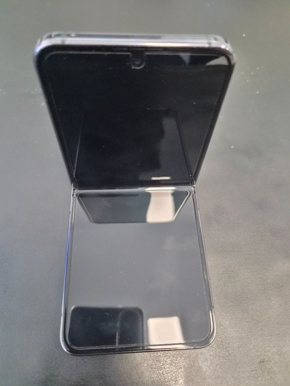 Samsung Handys / Smartphones: Samsung Galaxy Z Flip 5 – Gebraucht aus Widen von swissrace66 1