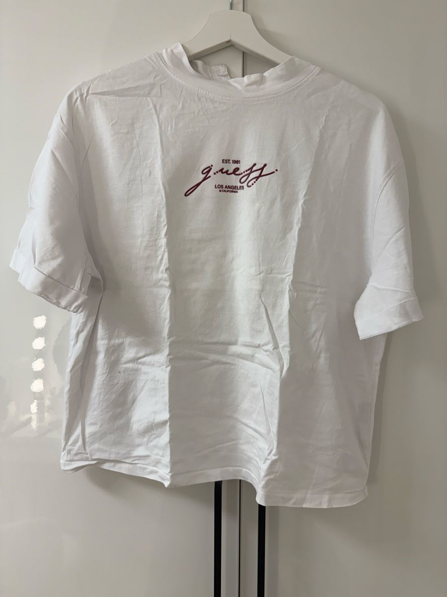 Guess T-shirt: Guess T-Shirt Weiss Grösse S – Nuovo (secondo la descrizione) da Sempach venduto da adnil12