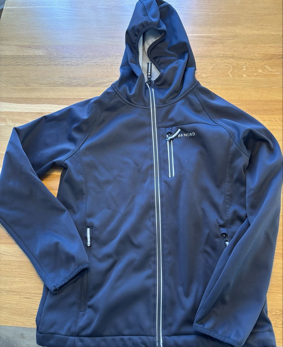 Lotti & Set di vestiti: Kleiderpaket Jungs 164 – Usato da Nänikon venduto da Elements4 1