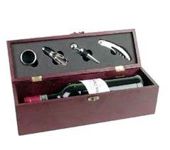 Apribottiglie & Tappi per chiusura: WEin-Geschenkebox 4-teilig – Nuovo e nell'imballaggio originale da Kriens venduto da Mikado-Geschenke