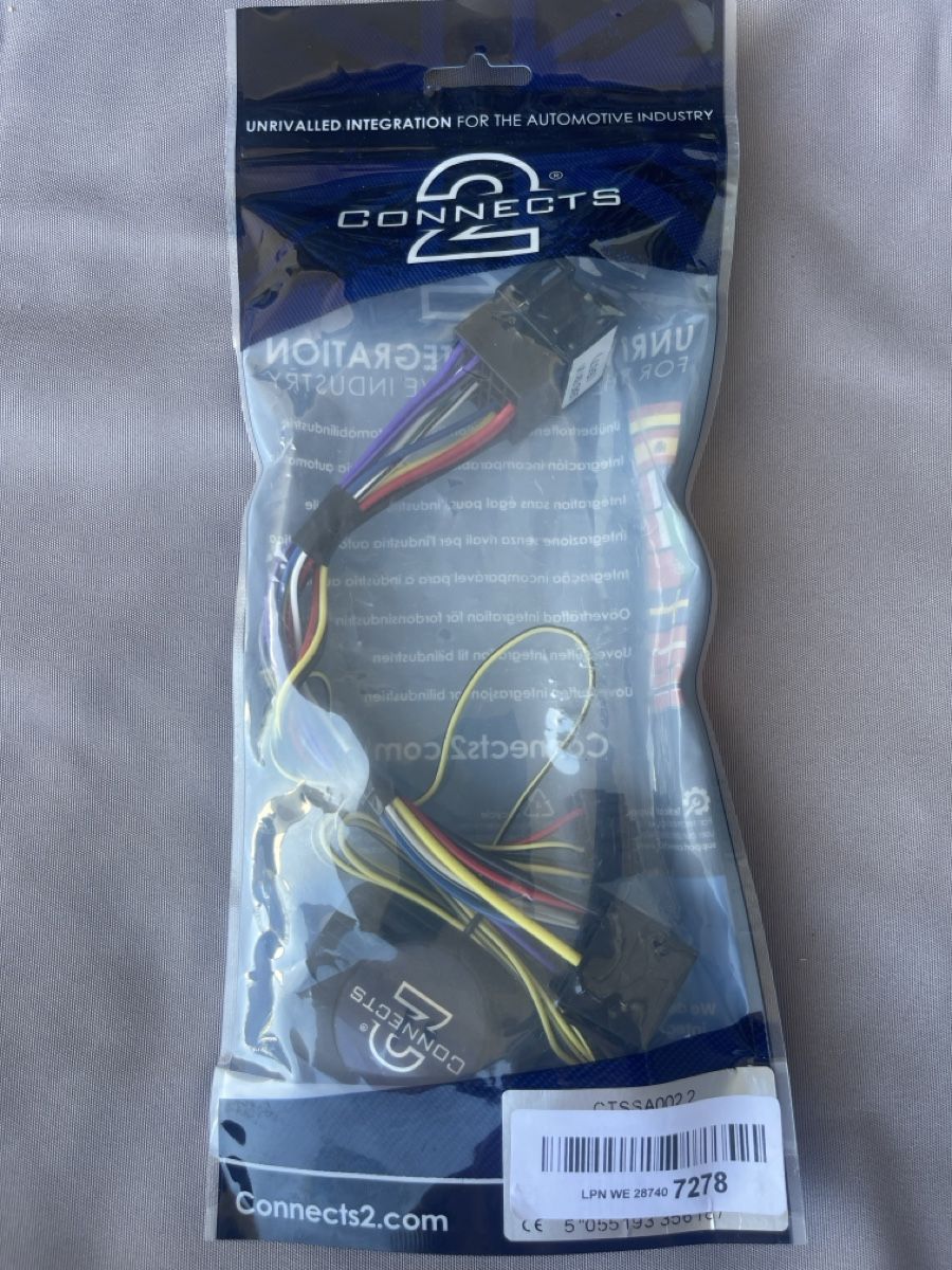 Lecteurs & Adaptateurs: Connects2 CTSSA002.2 Interface commandes volant Saab – Neuf avec emballage d'origine à Arzier Le Muids par GF0330