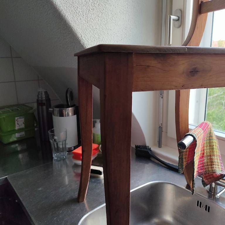 Stühle: 2 restaurierte Holzstühle – Gebraucht aus Zürich von Xendrin 2