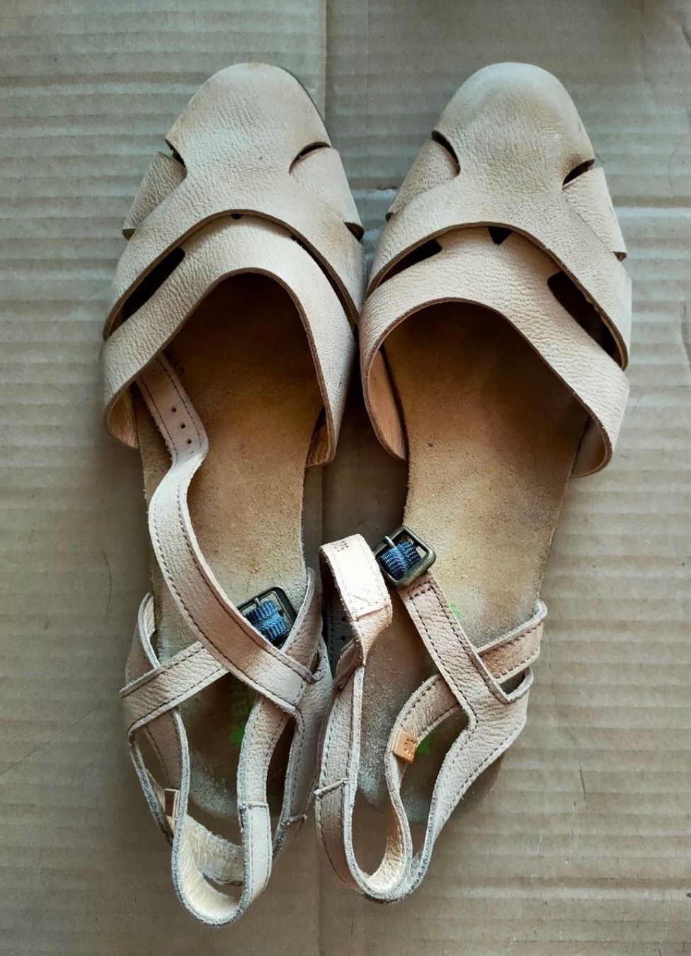 El Naturalista Damenschuhe: Sandalen aus Leder beige 42 – Gebraucht aus Zürich von paz03
