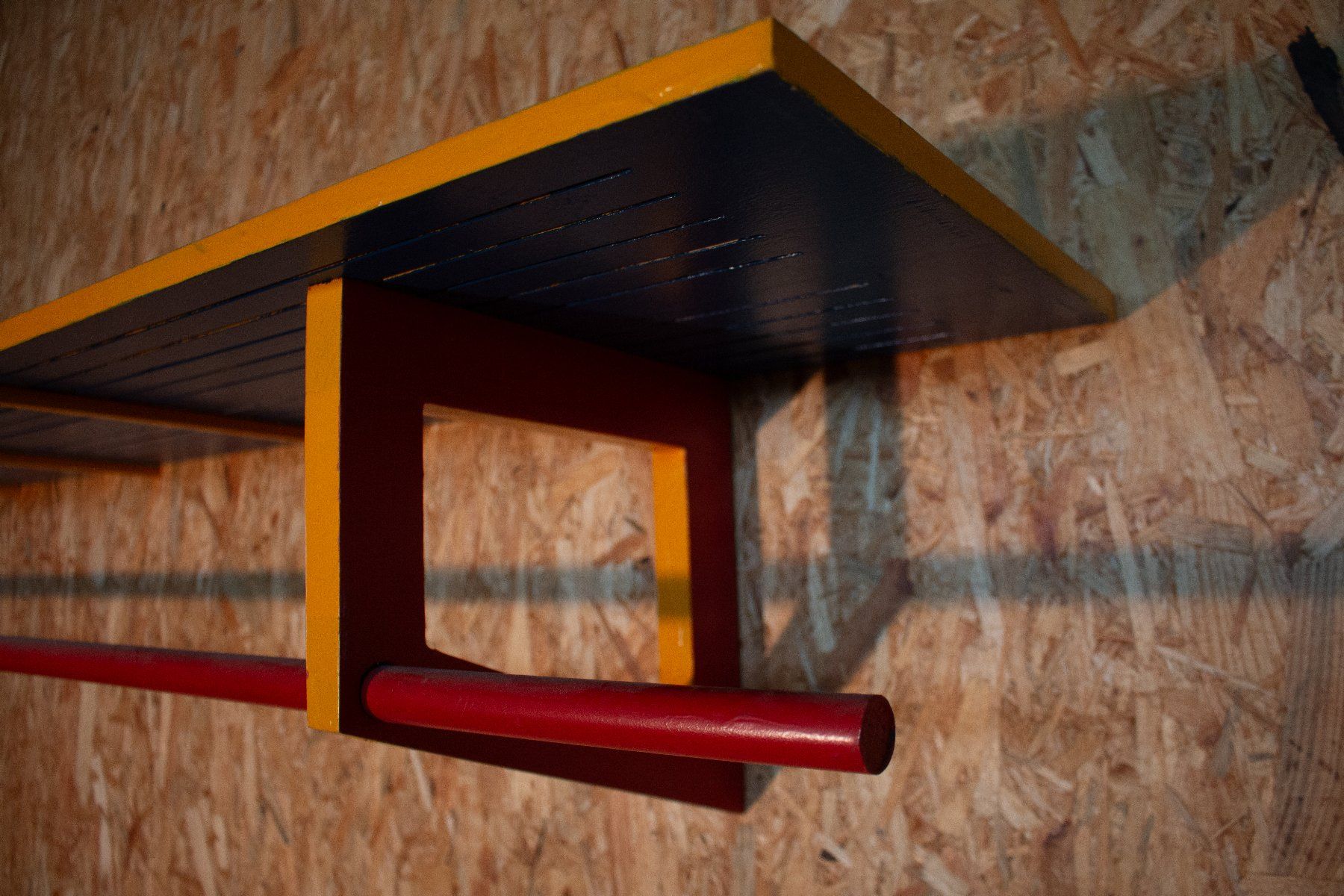Garderobe: Garderobe aus buntlackiertem Holz – Gebraucht aus Kilchberg von janick.schmid 3