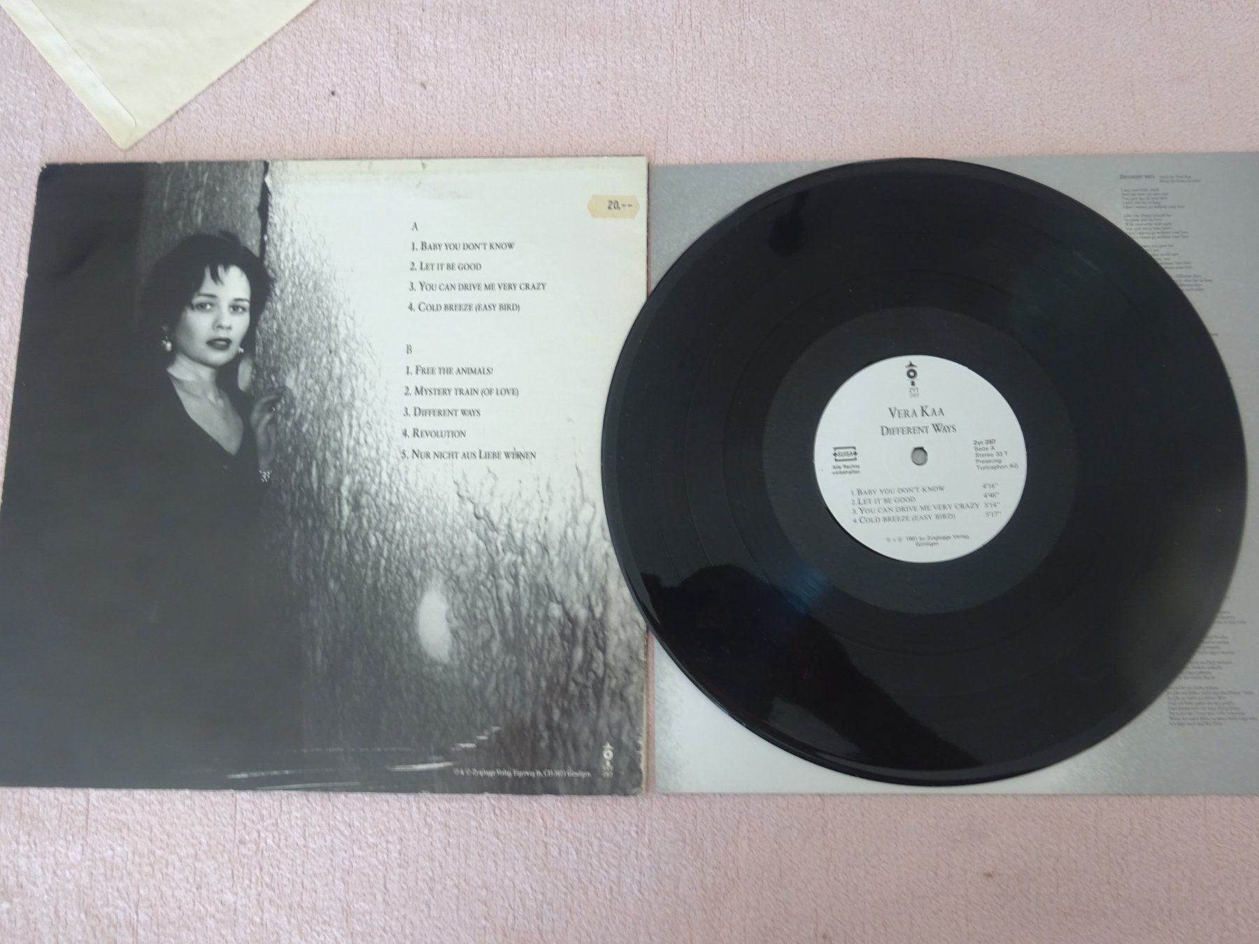 Dischi in vinile: VERA KAA ** DIFFERENT WAYS – Usato da Luzern venduto da xrayspex99 1