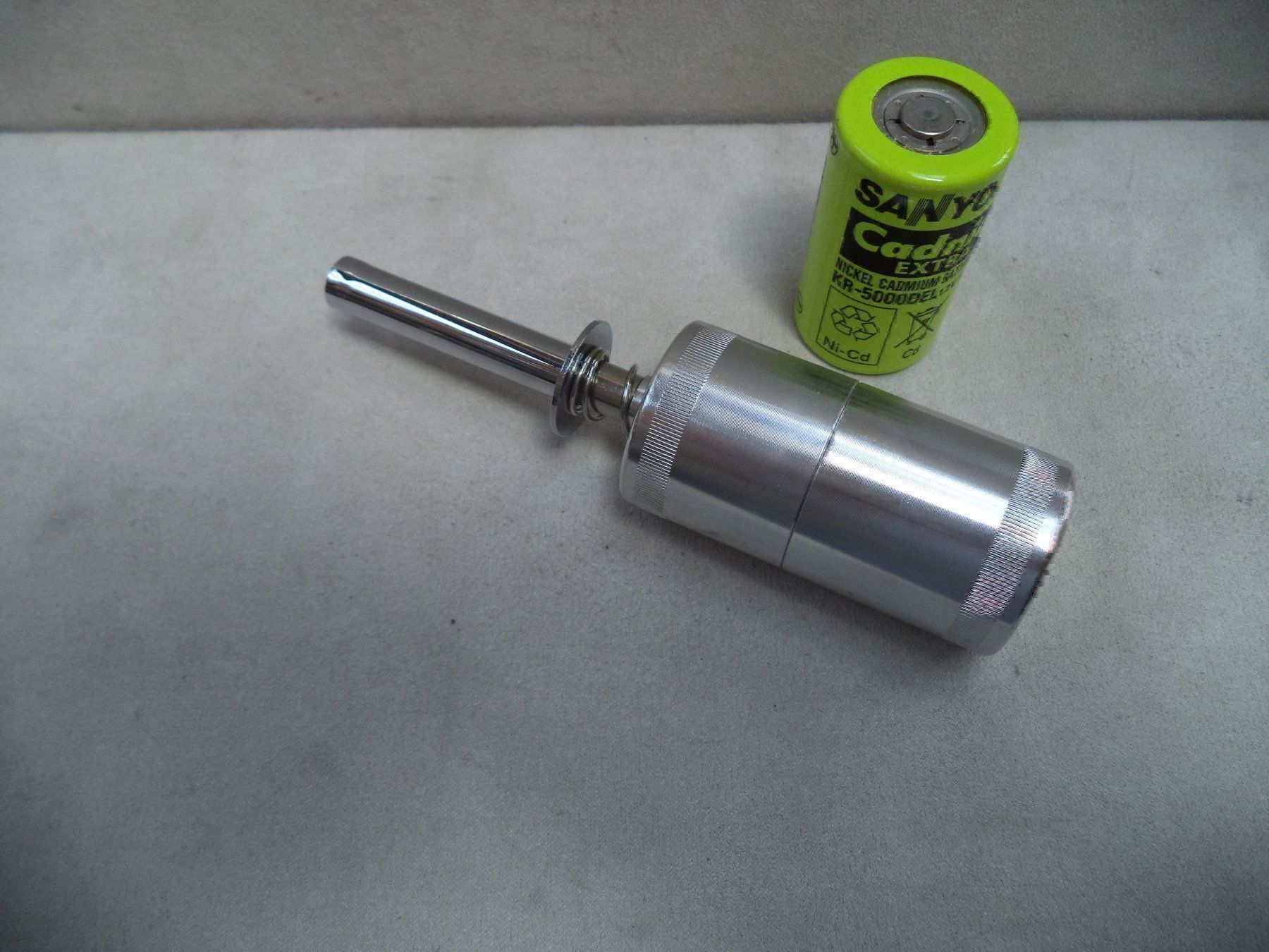 Starter Modellismo RC: RC- Zündkerzen Starter mit Aku – Nuovo e nell'imballaggio originale da Rieden AG venduto da Wirth03