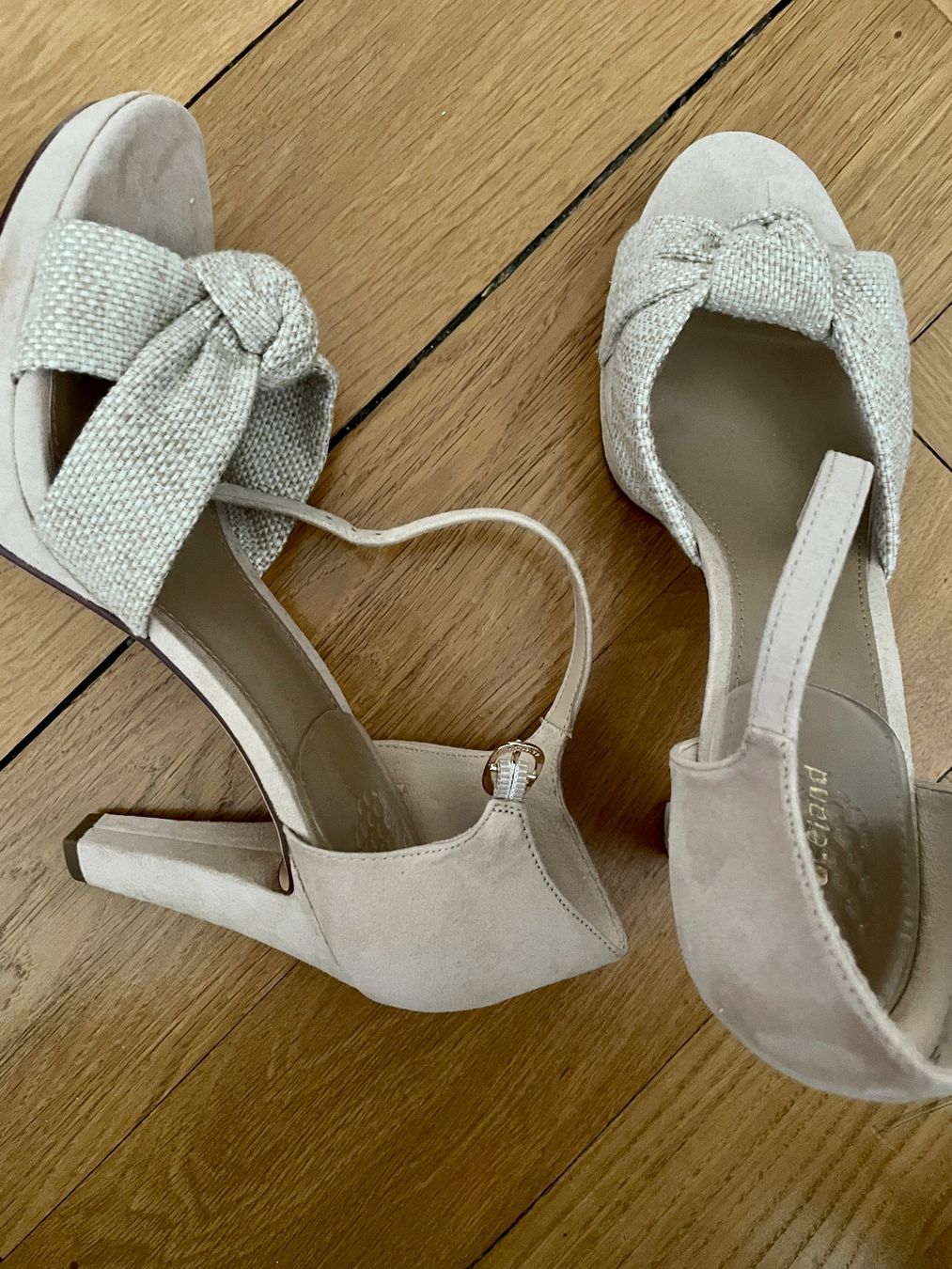 Scarpe da donna: Sandalen – Usato da Bern venduto da curamics 2