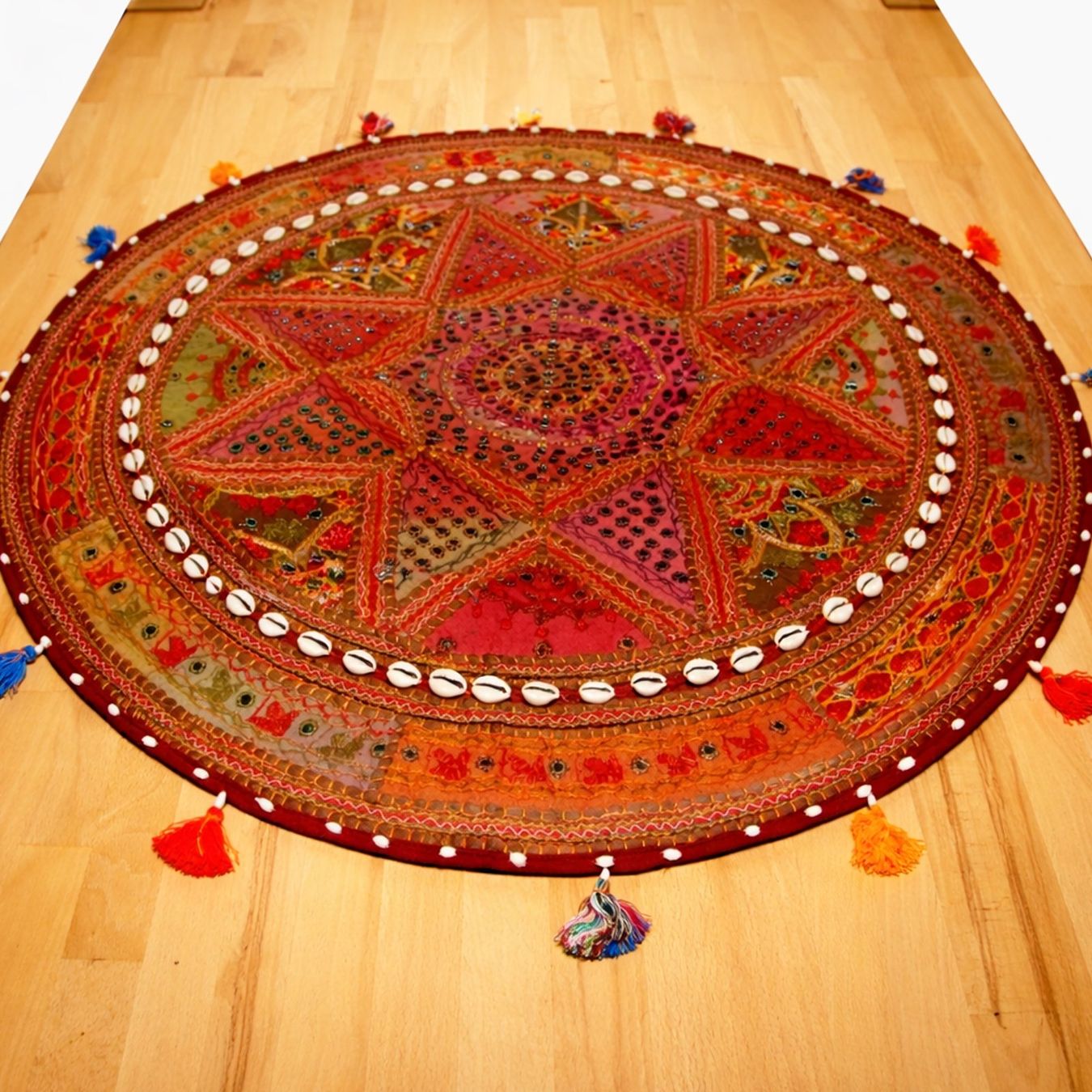 Tappeti: Patchwork Teppich Tischdecke 90cm rund Rot Braun Tischläufer – Nuovo e nell'imballaggio originale da Bad Salzdetfurth venduto da Weltenbummler-Shop