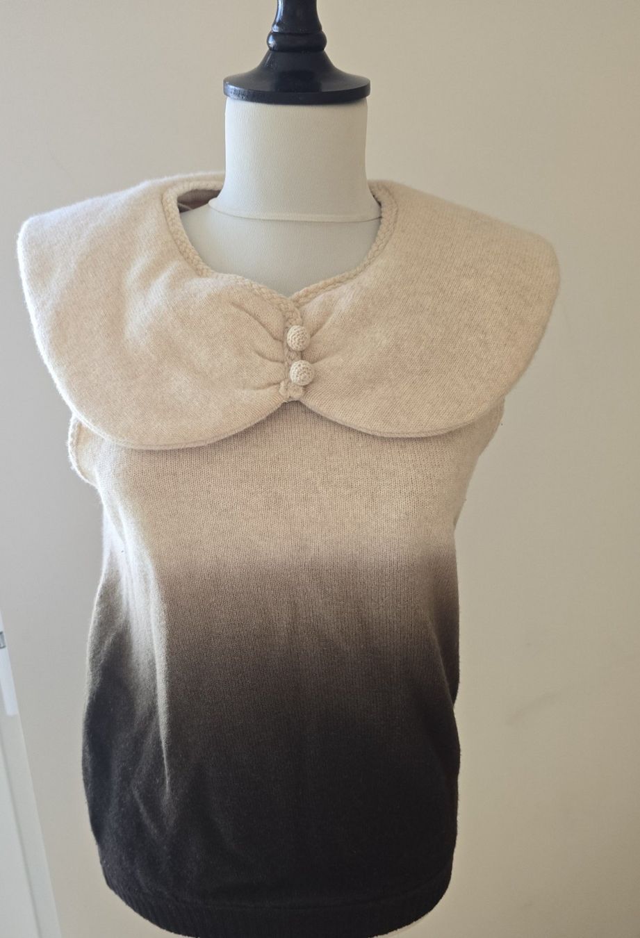 Maglioni & Felpe: Ärmelloser Pullover – Usato da Bergdietikon venduto da ewa1005