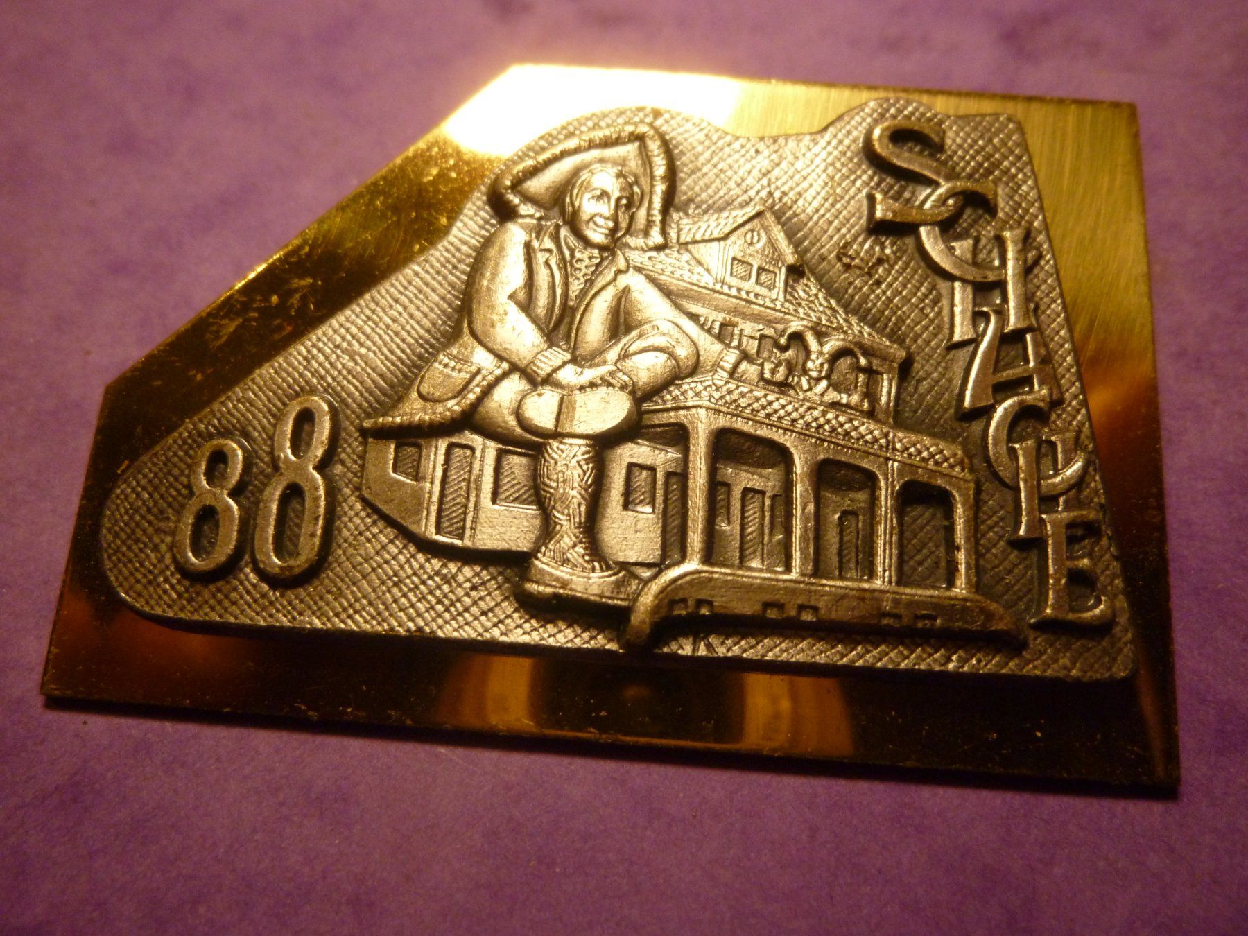 Placchette & Badge: SCHACHE 1988 GOLD – Usato da Ried (Muotathal) venduto da Mandarin02