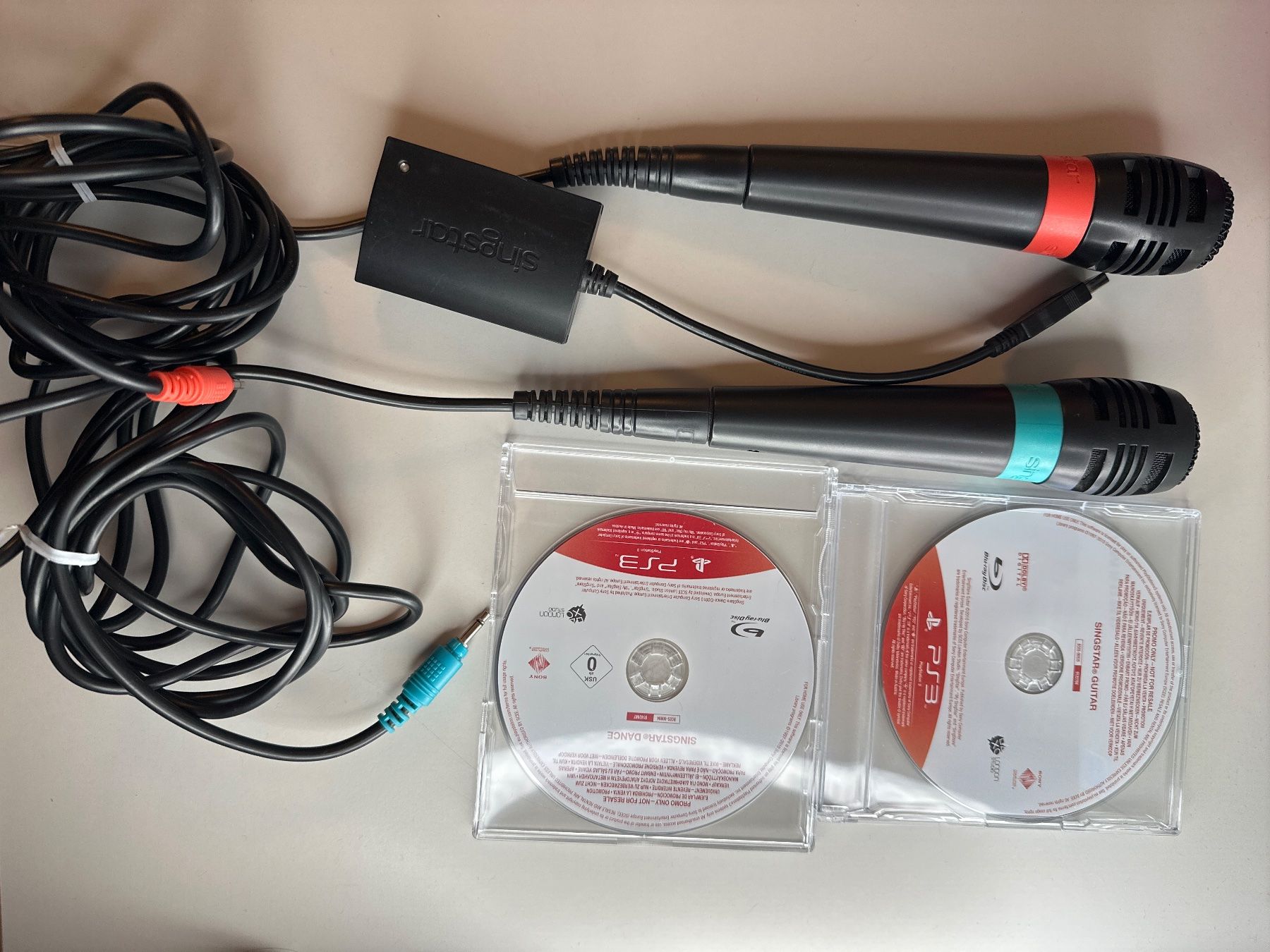 Sony Giochi: Singstar Mikrofone mit Spielen – Usato da St.gallen venduto da taduz