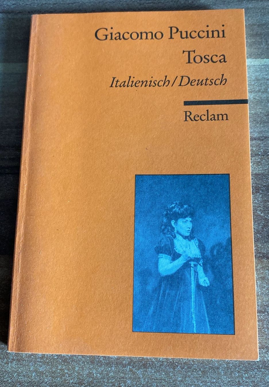 Libri: Tosca von Giacomo Puccini – Usato da Wagenhausen venduto da Svema