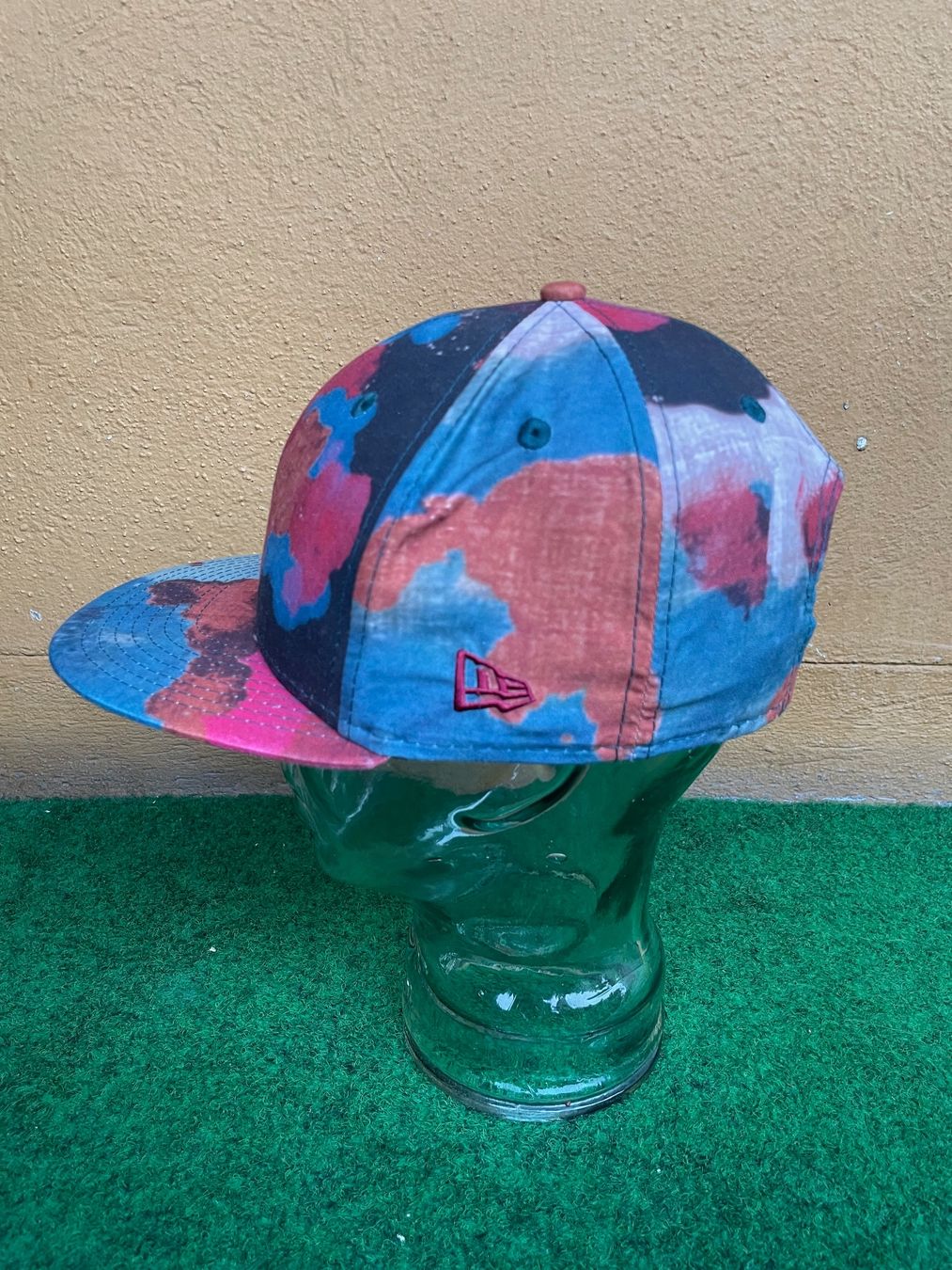 New Era Copricapi, berretti & cappellini: New Era 6-Panel Snapback Tye-Die – Usato da Zürich venduto da le_souk 1