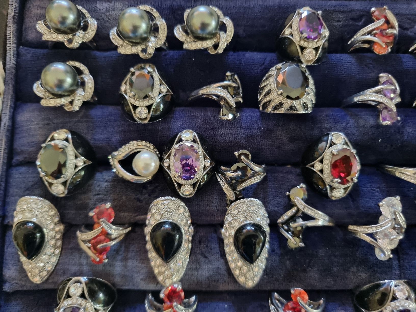 Ringe: Modeschmuck Ringe in verschiedenen Grössen  – Gebraucht aus Berschis von treedosha01 2