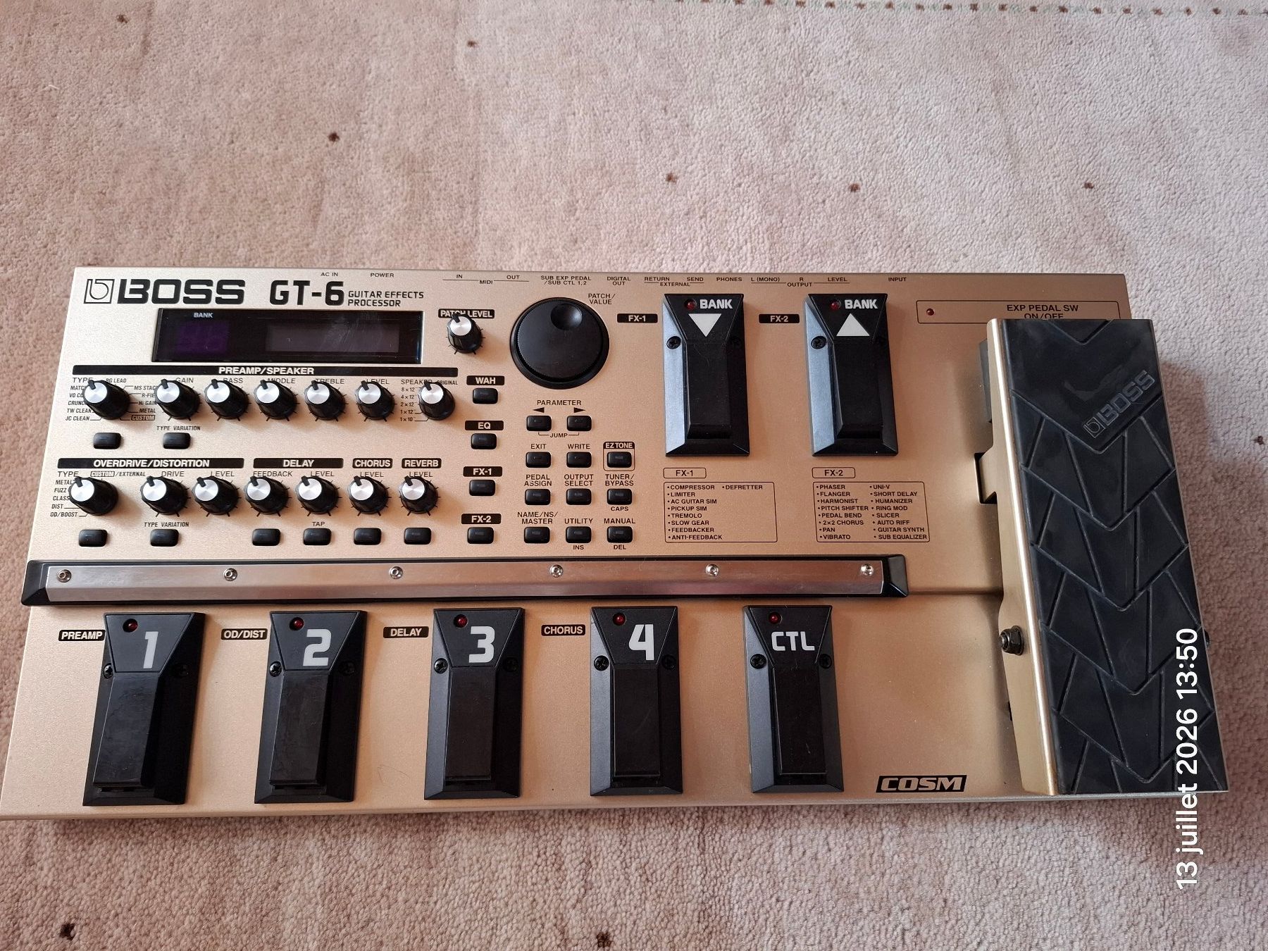 Instruments de musique: Boss GT-6 ****   1.-    **** – D'occasion à Yverdon-les-Bains par Dan00