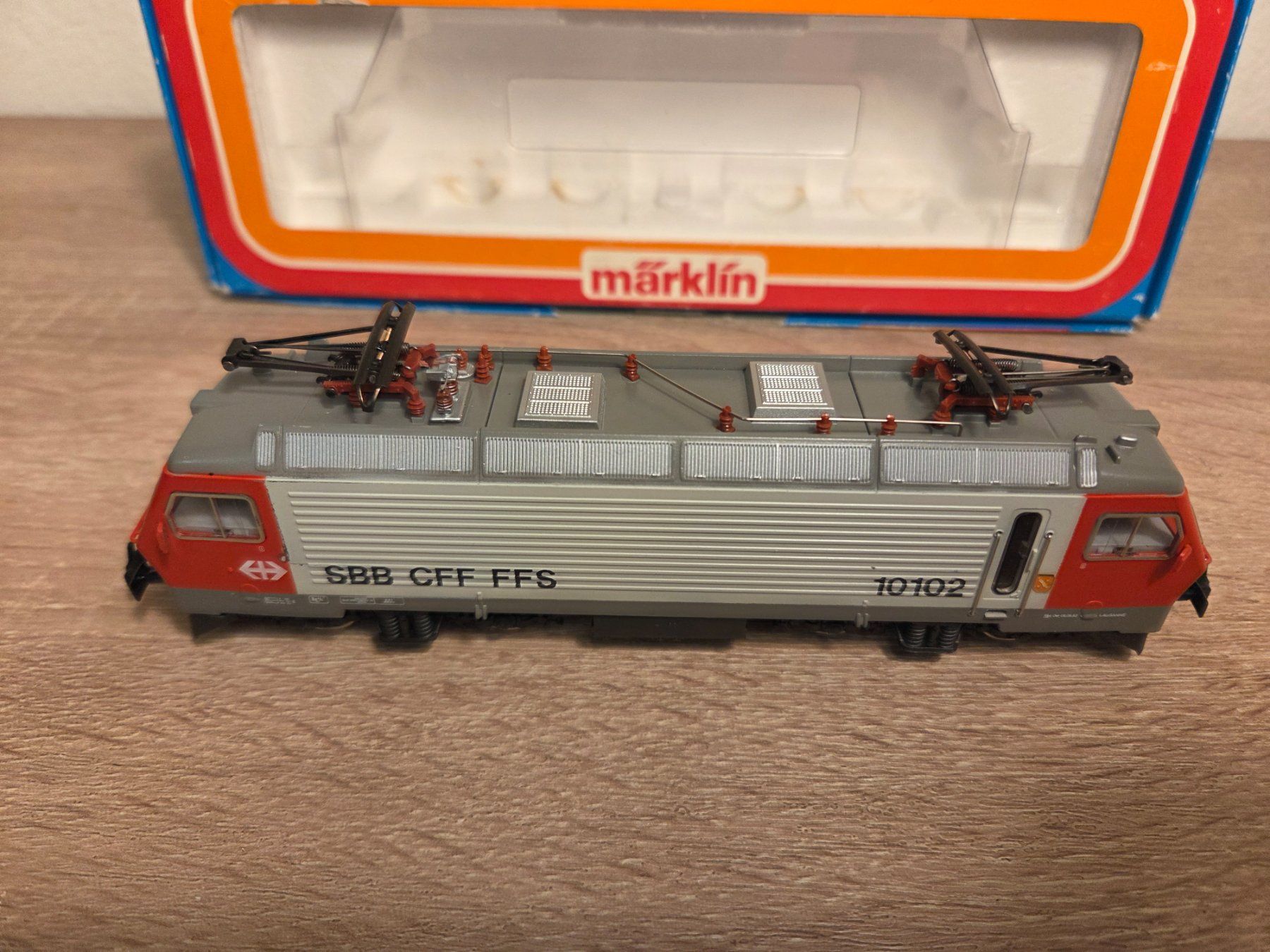 Märklin Modellini di ferrovie: Märklin Hamo 8323 E-Lok SBB H0 – Nuovo e nell'imballaggio originale da St-Aubin-Sauges venduto da Lo_Go 4