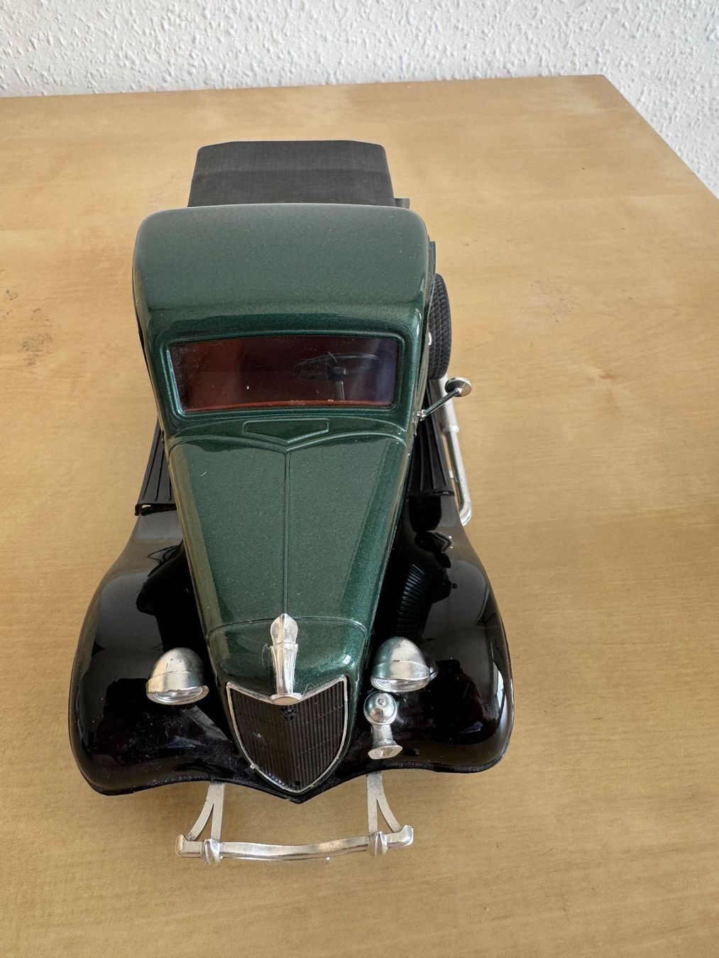 Ford Modellini d'auto: Modell-Auto Ford Pickup V8 1936 – Nuovo (secondo la descrizione) da Luzern venduto da lbreu 1