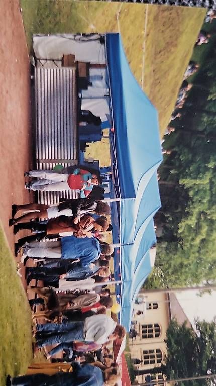 Zelte & Pavillons: Partyzelt 4,5 x 3 Meter – Gebraucht aus Bellach von Kebjeer 4