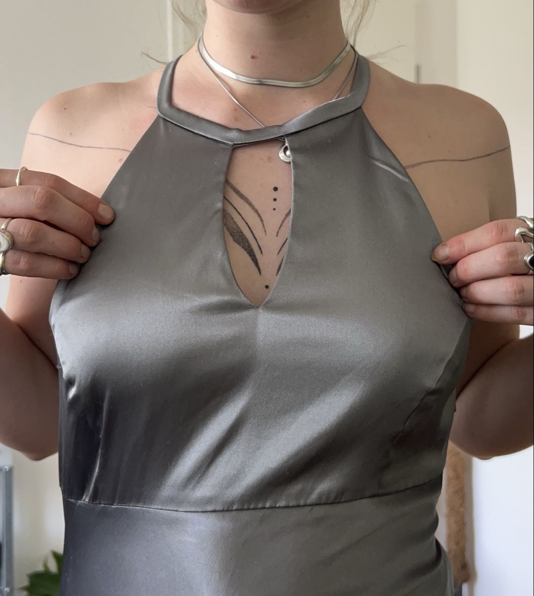 Vestiti: Elegantes Silbernes Kleid  – Usato da Aesch BL venduto da noe_xz5r 3