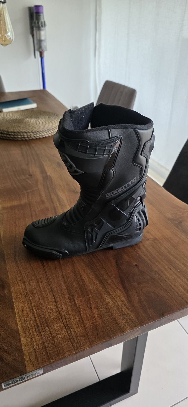 Scarpe da uomo: BOGOTTO Motorradstiefel Grösse 41 – Usato da Kreuzlingen venduto da abu_5lfg 4