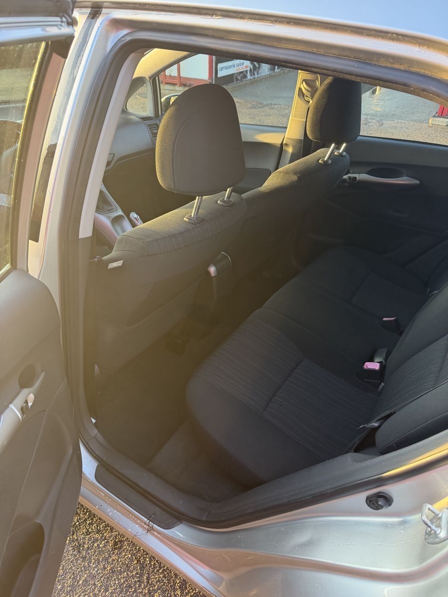 Toyota Automobili: Toyota Auris 1.6 ab MFK 01.26 – Usato da Büsserach venduto da Maestrogallego 4